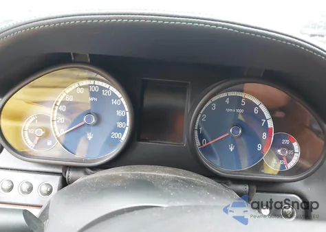 2005 Maserati Quattroporte z USA, uszkodzony, nr VIN ZAMCE39A450014479